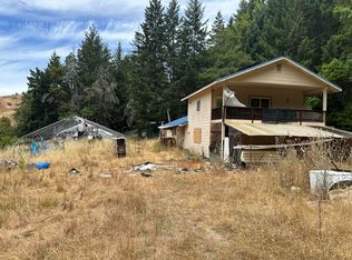 7155 Road P, Alderpoint, CA 95511