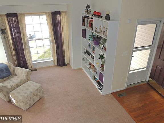 2nd image of 1851 Cranberry Ln