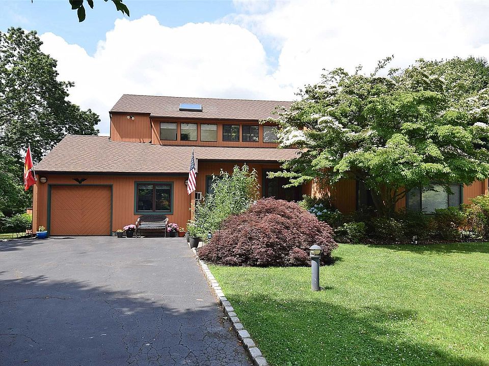 1st image of 3 Stony Hollow Ct