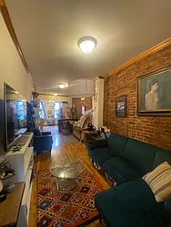 Rented by R New York