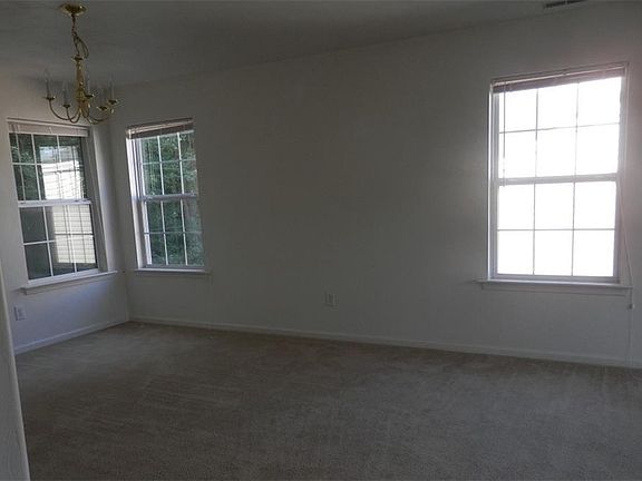 5th image of 1109 Lady Ashley Dr #21