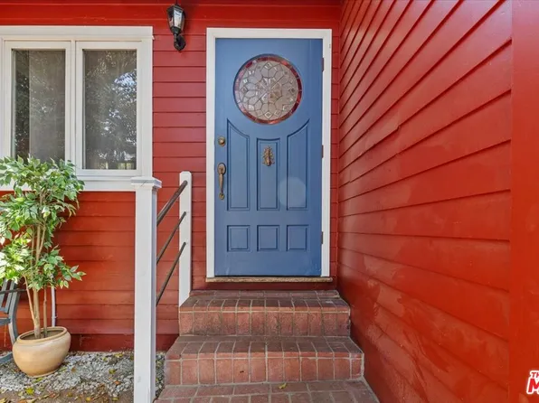 8562 Lookout Mountain Ave, Los Angeles, CA 90046