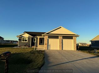 211 Tonya Dr, Giltner, NE 68841
