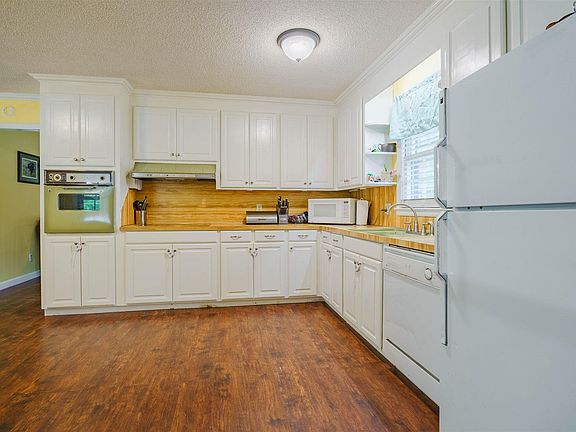 5th image of 4171 Davon St