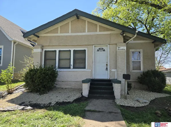 1017 Ella St, Beatrice, NE 68310