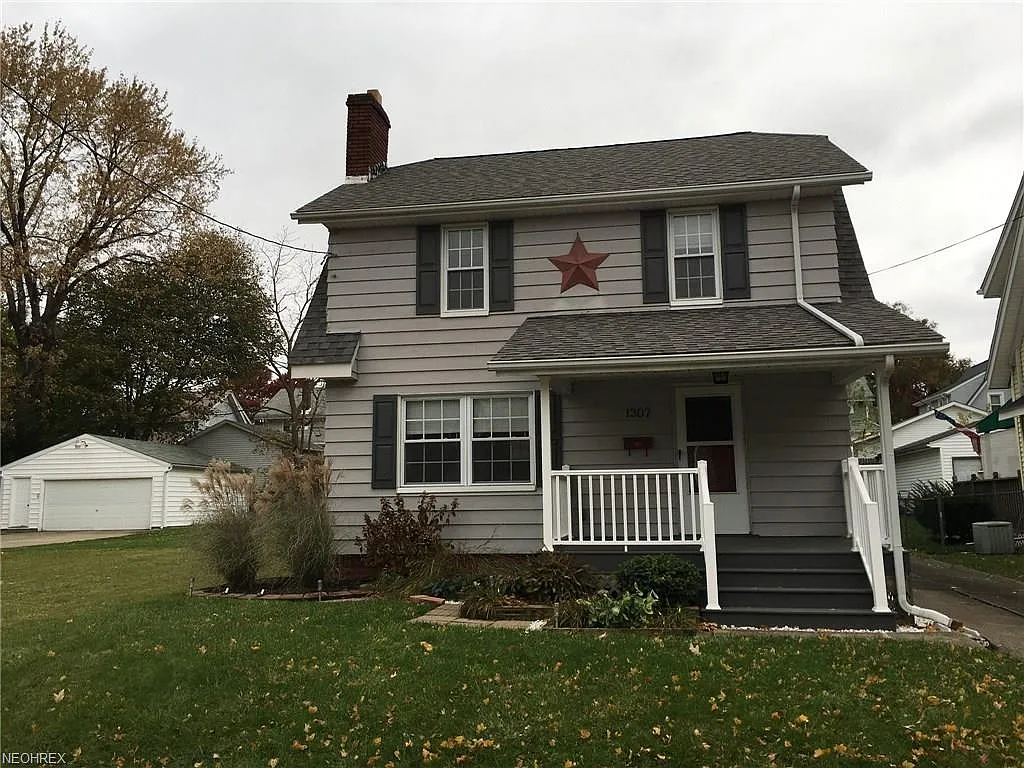 1307 Herberich Ave photo 1