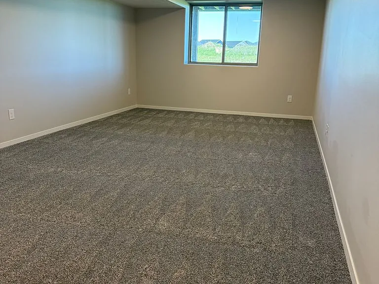 8806 Bristlecone Dr — Photo 17