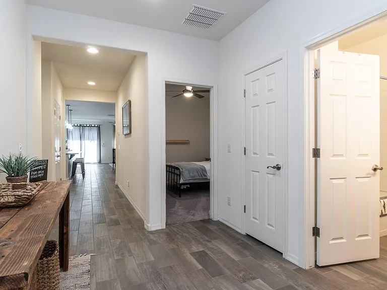 10793 S 174th Ave — Photo 5