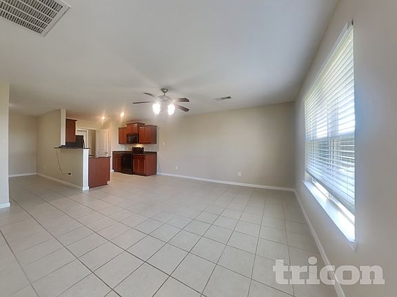 3rd image of 628 Totem Trail Dr