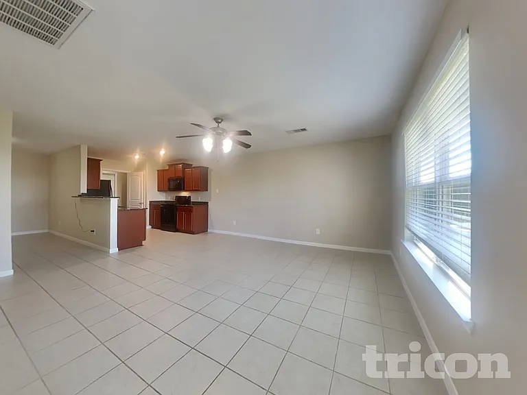 628 Totem Trail Dr — Photo 3