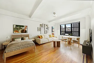 235 East 22nd Street, #9M