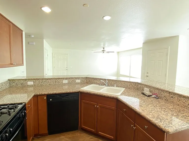 2109 Bella Oaks Dr — Photo 31
