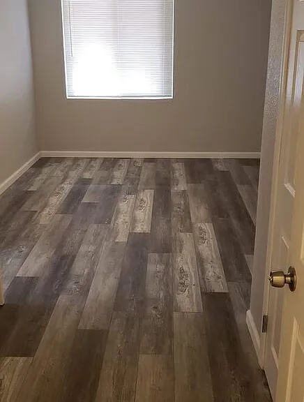 608 N Center St — Photo 3