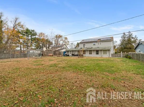 10 Bently Ln, Willingboro, NJ 08046