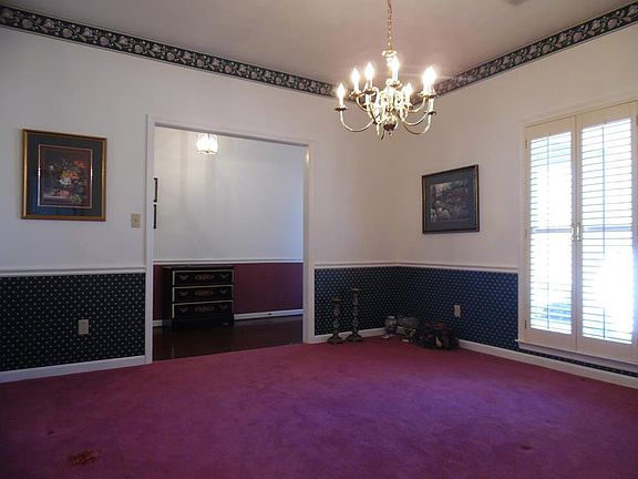 4th image of 4511 Silver Lake Dr