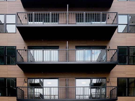 4th image of 3205 Penn Ave #10866508