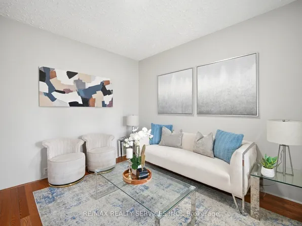 1147 Dufferin St, Toronto, ON M6H 4B7