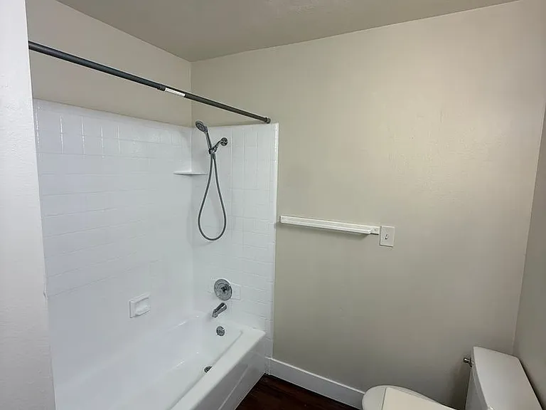 735 W Carter Dr. — Photo 13
