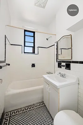 Sold by Triplemint | media 15