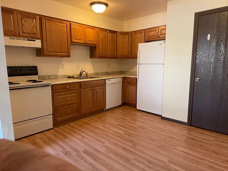 260 Honeysuckle St #4 — Photo 2