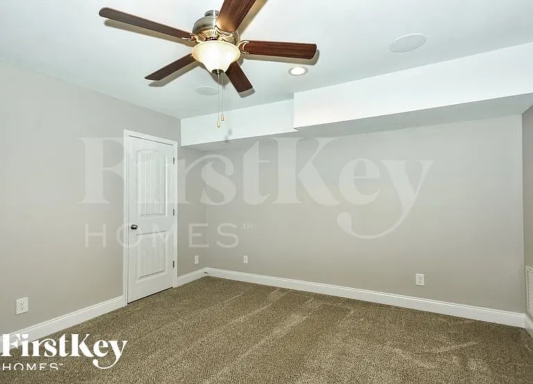 1337 Harmon Ln — Photo 10