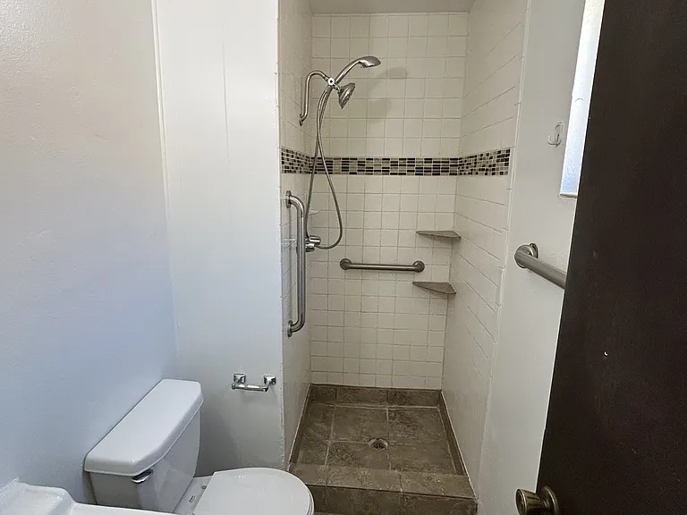 604 Mountain View Ave NE — Photo 18