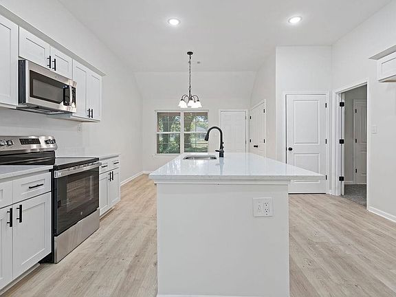 5th image of 355 Edith Ave Lot 28