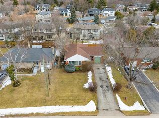 541 Wellington Cres, Oakville, ON L6L4X7