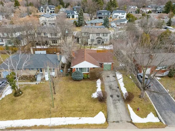 541 Wellington Cres, Oakville, ON L6L 4X7