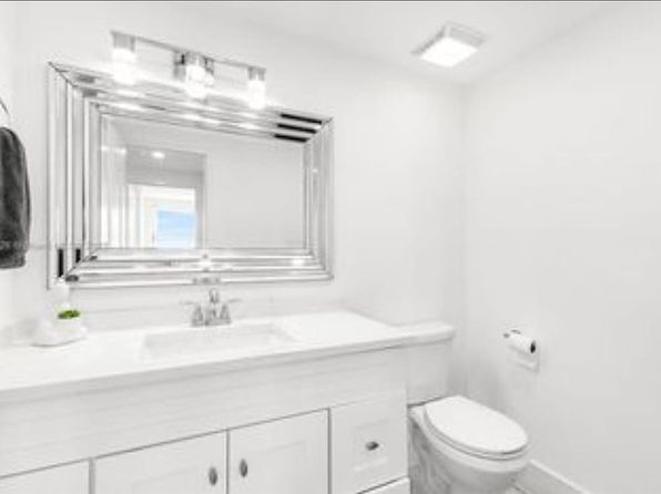 9381 E Bay Harbor Dr APT 701N