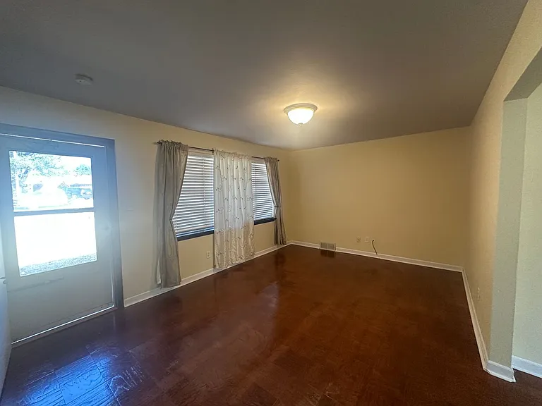 2524 Eagle Dr — Photo 12