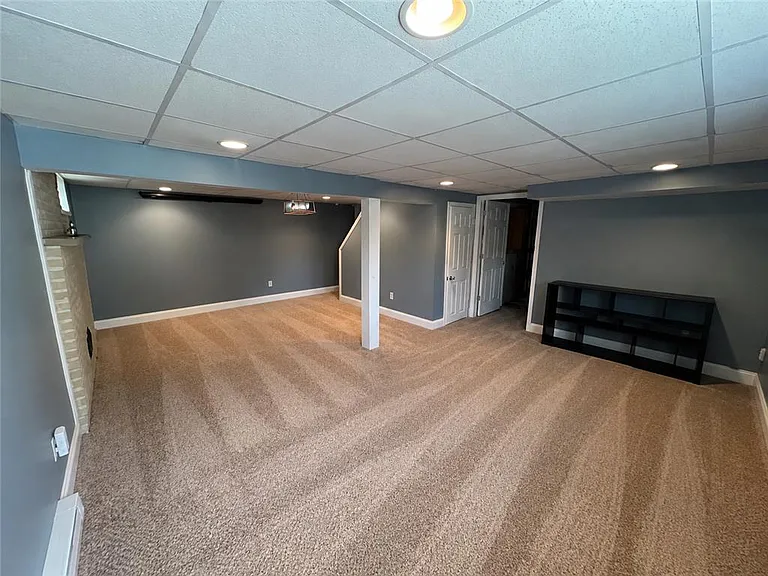 2336 W South St — Photo 23