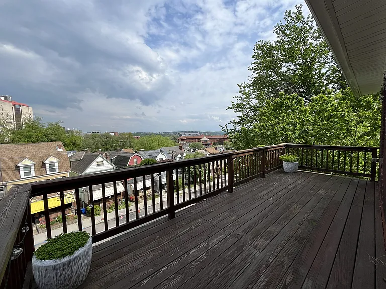 251 Robinson St #2 — Photo 7