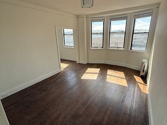4th image of 2385 California St APT 11