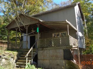 114 Burns Ln, Leechburg, PA 15656