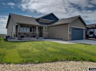 1111 Prairie River Dr, Mills, WY 82604