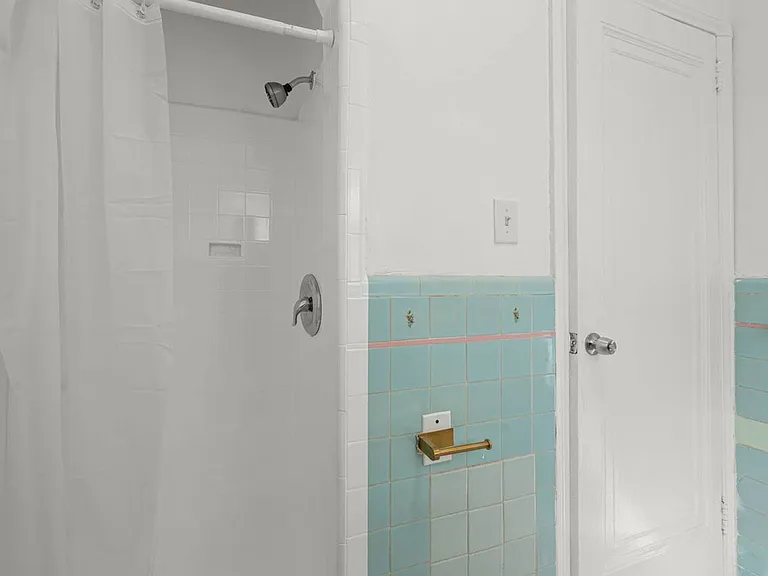 4172 Leimert Blvd #3/4A — Photo 15