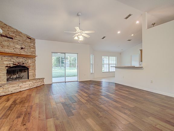 2nd image of 17710 Sugar Pine Way