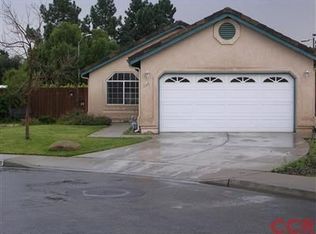 246 W Riverside Ct, Santa Maria, CA 93458