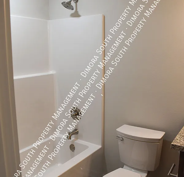 130 East Ave #C — Photo 7