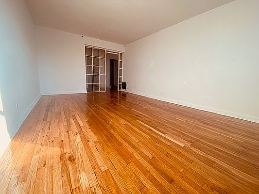 2nd image of 35-05 Parsons Blvd #7P