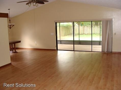 2nd image of 705 Rollingwood Ln