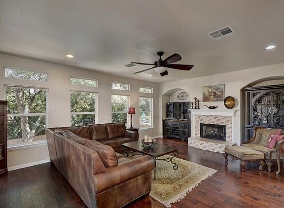 3rd image of 2050 Kimbrook Dr