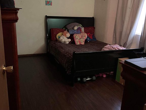 4th image of 12810 Chromite St