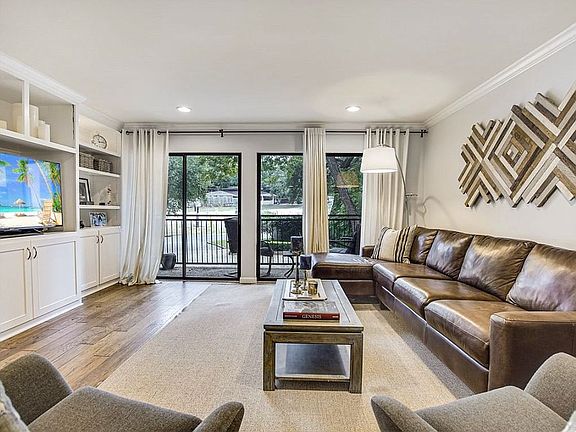 4th image of 1500 Scenic Dr APT 111
