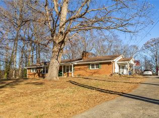 567 Cedar Dr, Winston Salem, NC 27107