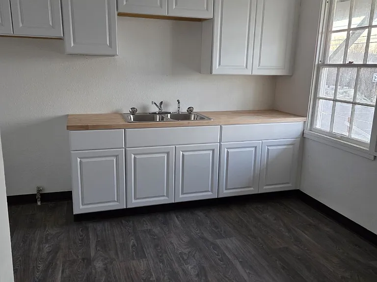 1411 NW Carden Ave #1411 — Photo 8
