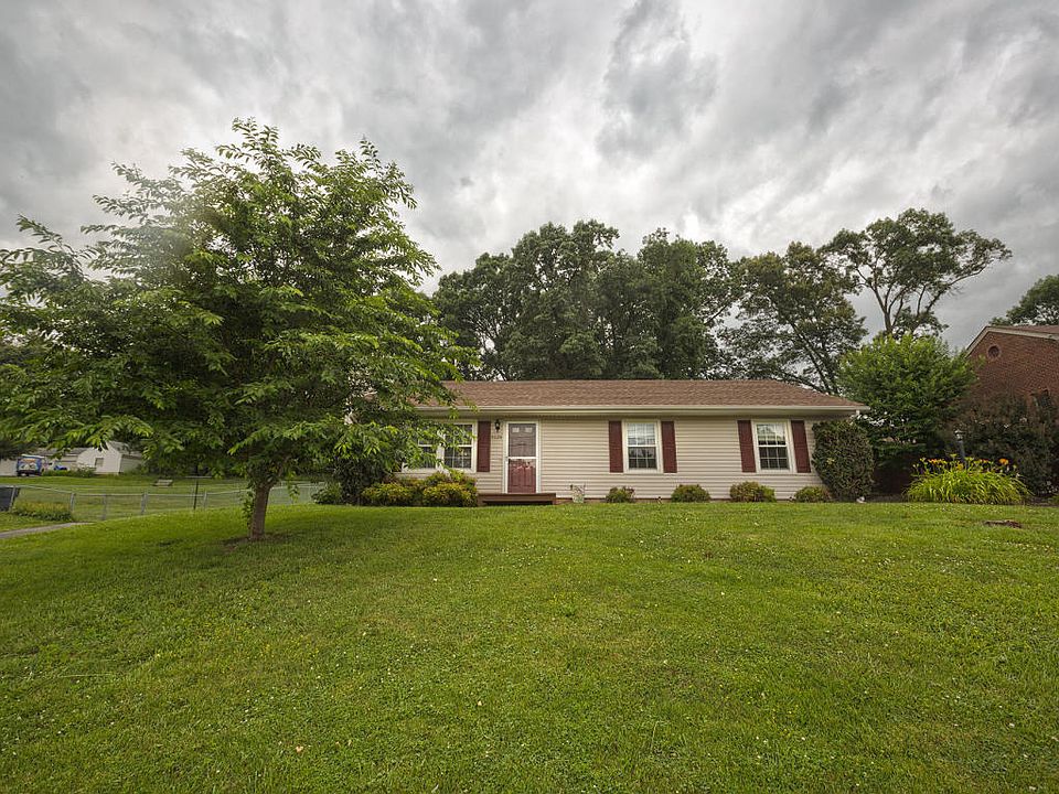 1st image of 3026 Richard Ave NE