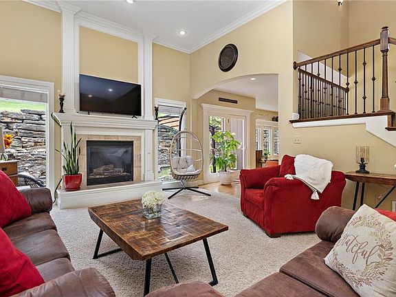 2nd image of 808 SE Cedrus Ln