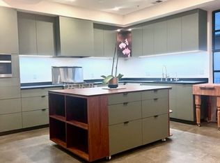 850 W Grand Ave APT 11, Oakland, CA 94607